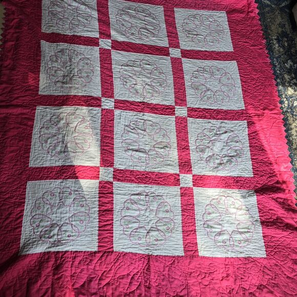 Vintage 1900s Quilt Pink White Hearts Prairie Point Binding Embroidered 90"x 76" - Picture 2 of 12